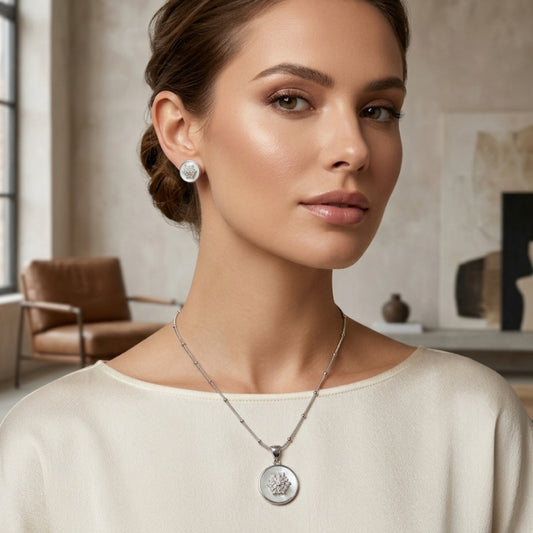 Divina Spark Medallion Set