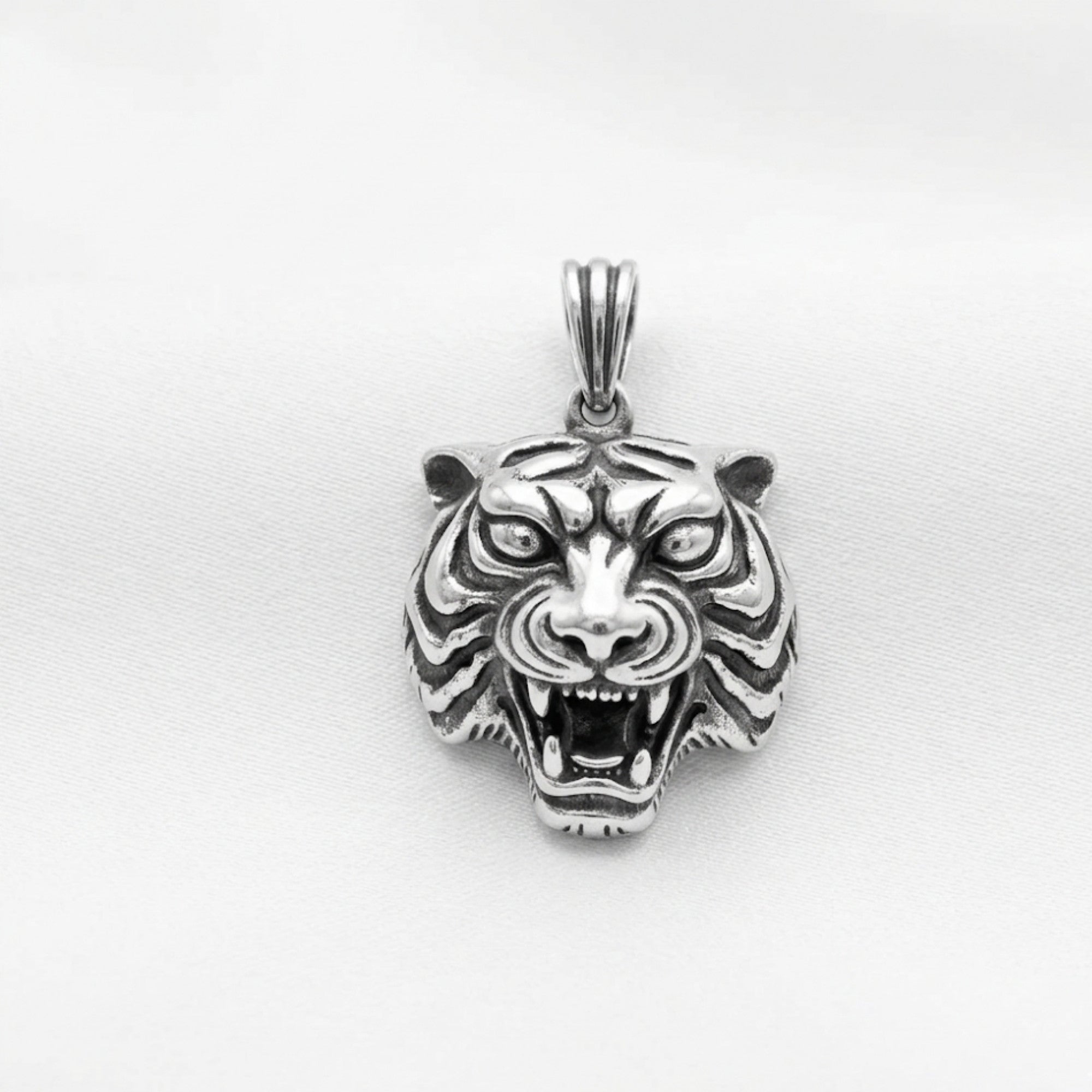 Sterling Royal Bengal Sovereign Pendant