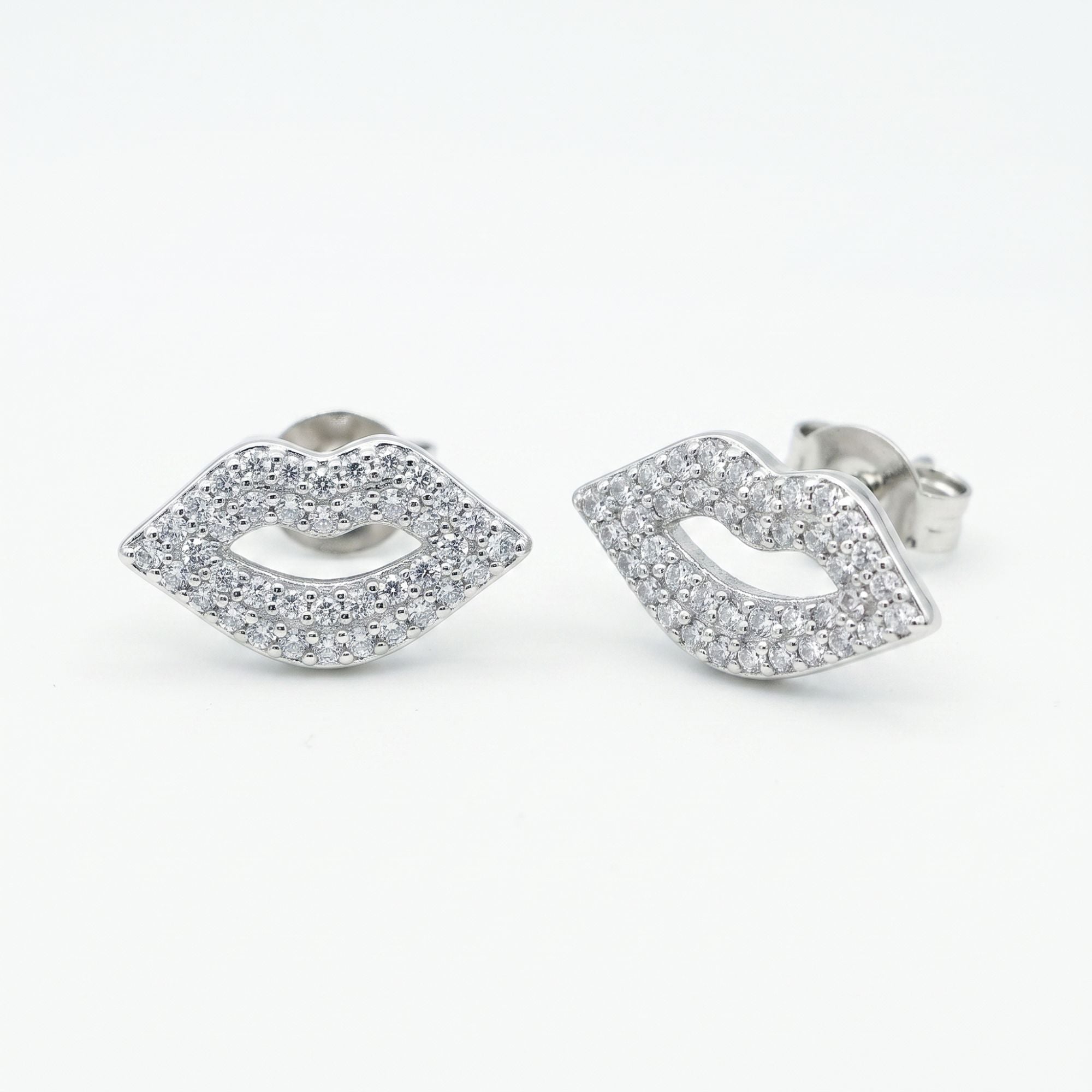 Lipy Stud Earrings