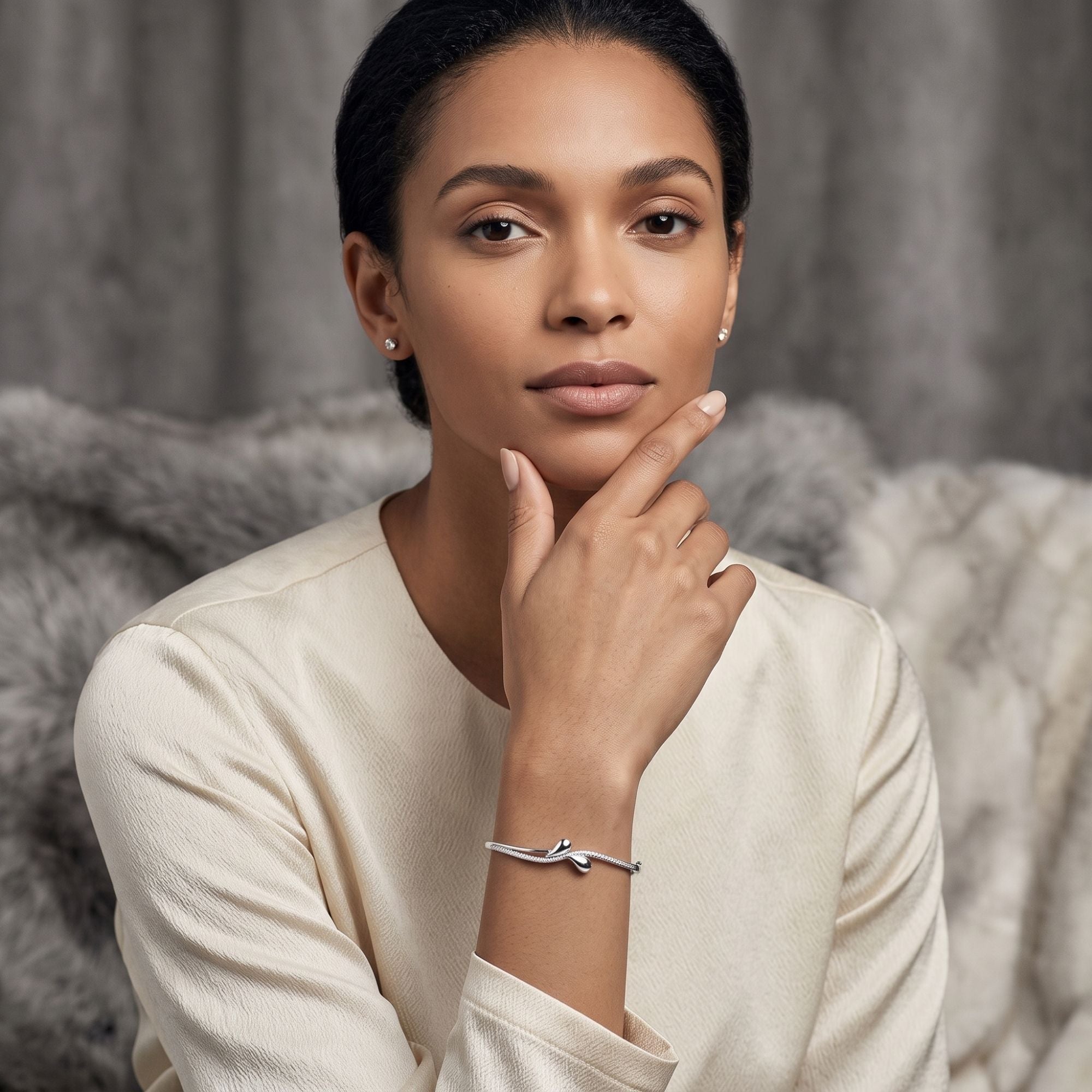 Teardrop Knot Pavé Bangle Bracelet