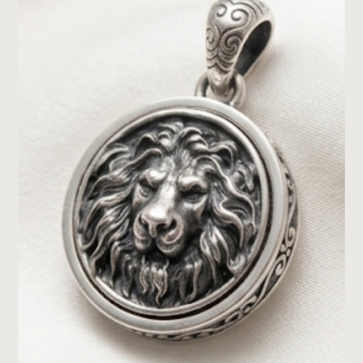 Heavy Imperial Pride Pendant