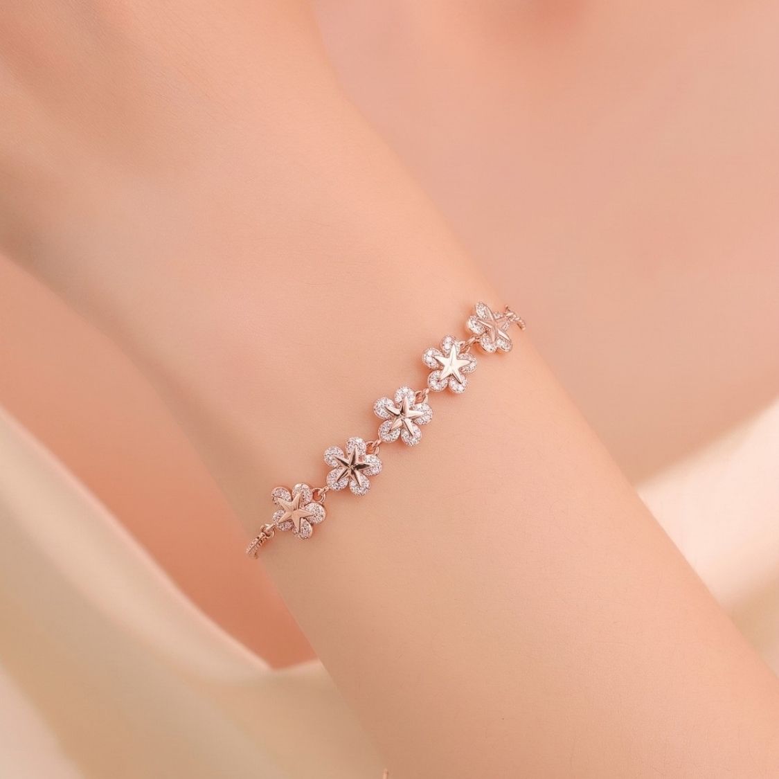 Star Bloom Adjustable Bracelet